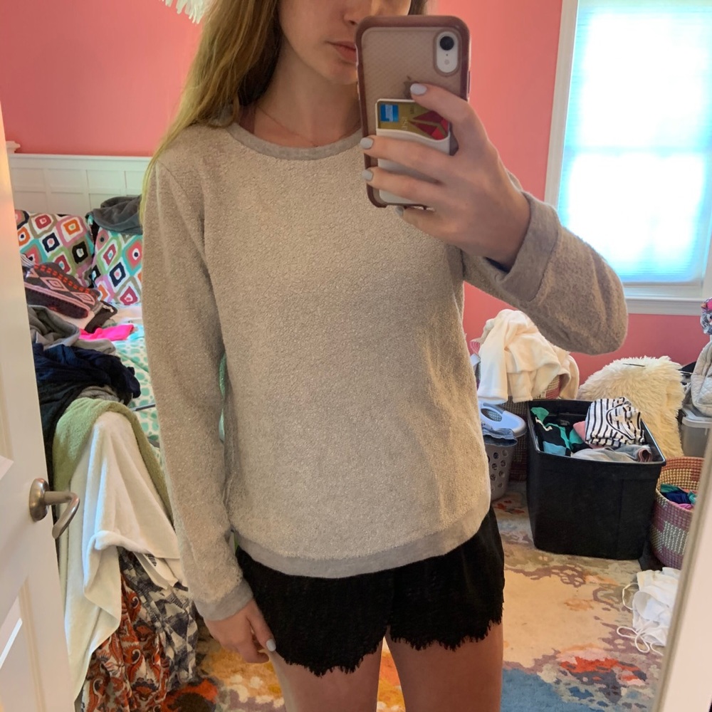 Silver pullover - Picture 3 of 7